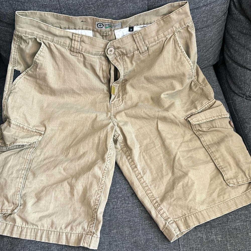 LRG size 34 khaki cargo shorts good condition